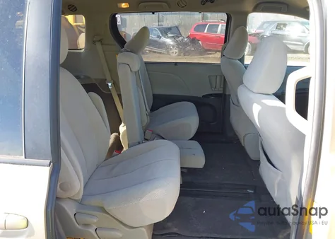 2011 Toyota Sienna Le V6/Le V6 Auto Access Seat from USA, damaged, VIN 5TDKK3DC1BS030276